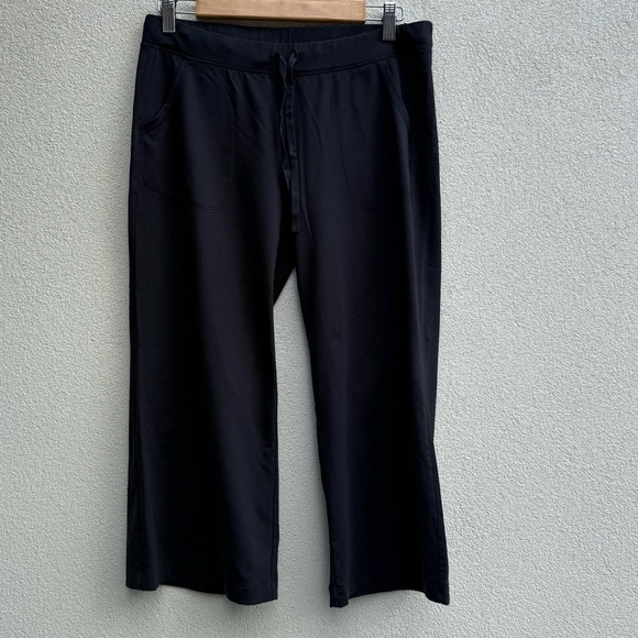 Patagonia Women's Small Cropped Leggings Pull on Pants Drawstring Wide Leg Black - Picture 1 of 7